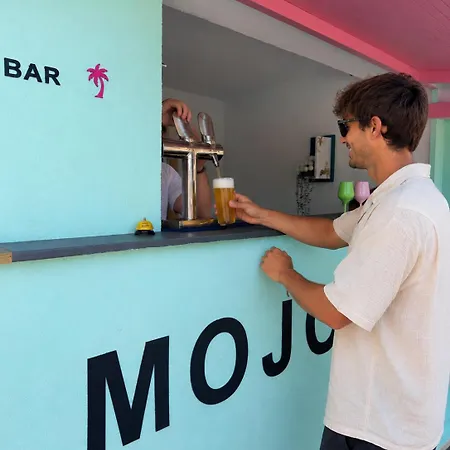 Mojo فندق
