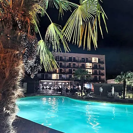 Mojo Otel 3*